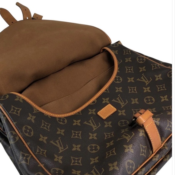 Louis Vuitton Saumur 35  Monogram Messenger Bag - Picture 5 of 6